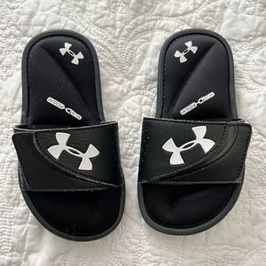 Size 11 Black Under Armour Slides
